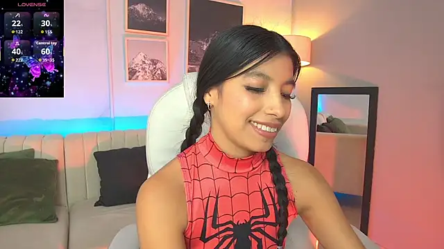 Tiffany Low online show from October 2025 04:24:02 PM