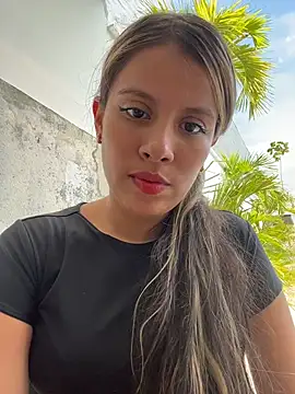 EMILIIA RICHTER   online show from November 2025 06:51:01 PM