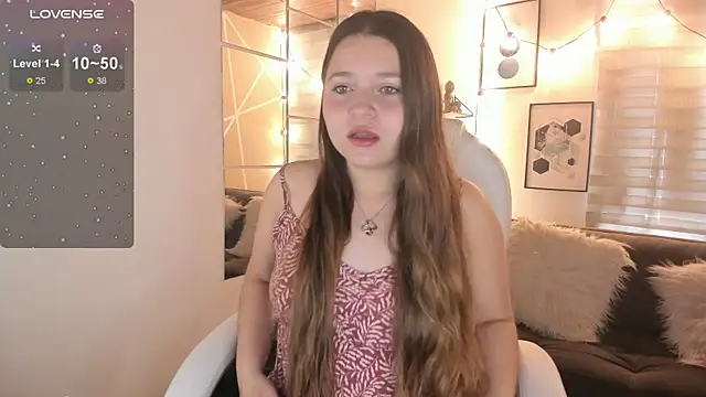 sophiee09  online show from December 2025 01:29:01 PM