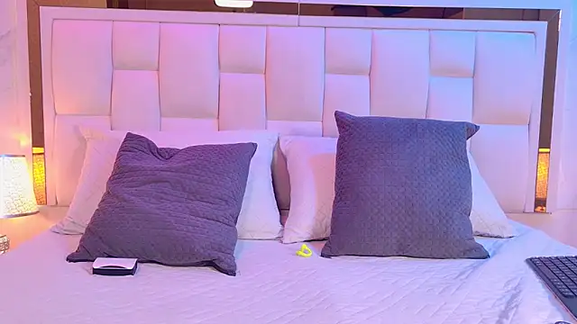 paulina cano online show from February 2026 07:12:01 PM