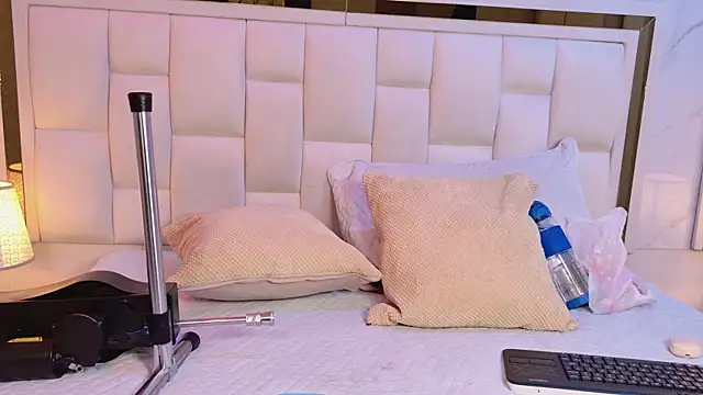 paulina cano online show from February 2026 07:25:02 PM