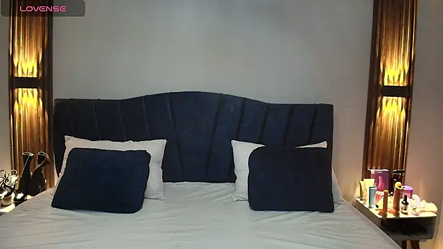 MiaHotmez online show from October 2025 11:54:02 AM
