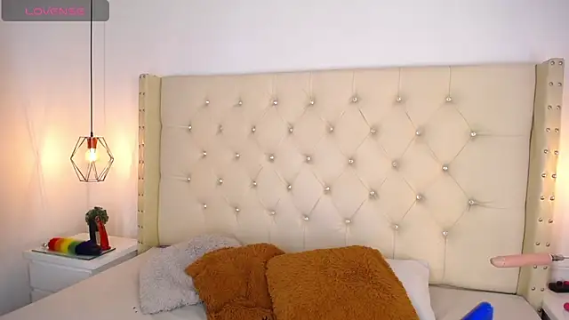 bycandy  online show from December 2025 01:38:02 PM