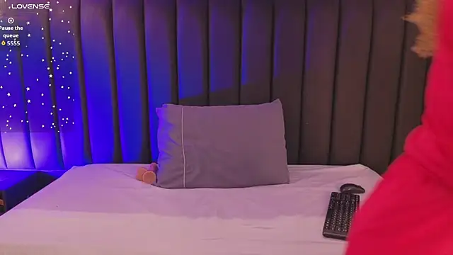 Cristina joy online show from March 2026 11:59:01 AM