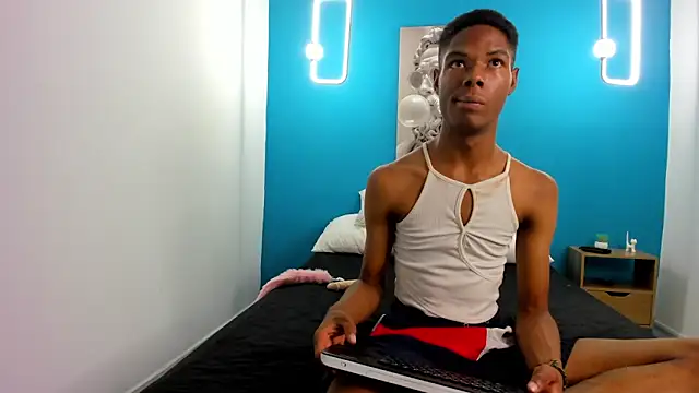 Snapshot of Sebastian_Ortizdy chatting on September 2025 08:35:01 PM Sebastian Ortizdy online show from September 2025 08:35:01 PM