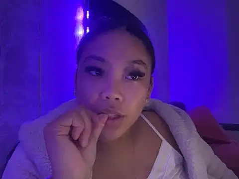 Snapshot of MissCherryyxox chatting on September 2025 07:05:01 PM MissCherryyxox online show from September 2025 07:05:01 PM