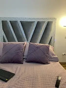 SophieeMills online show from October 2025 09:27:01 PM