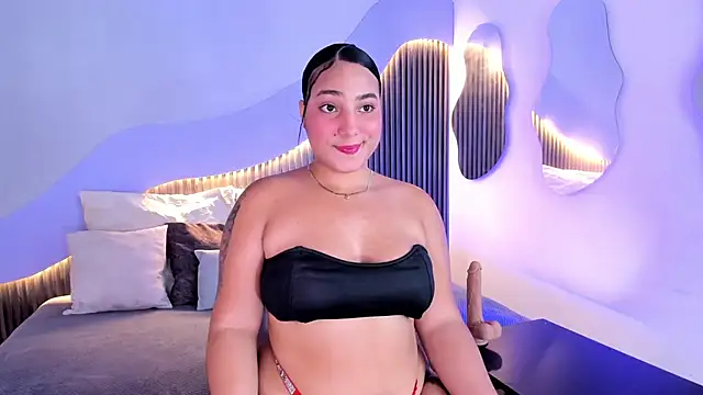 Snapshot of Sophia_curvy1 chatting on September 2025 03:10:01 AM Sophia curvy1 online show from September 2025 03:10:01 AM
