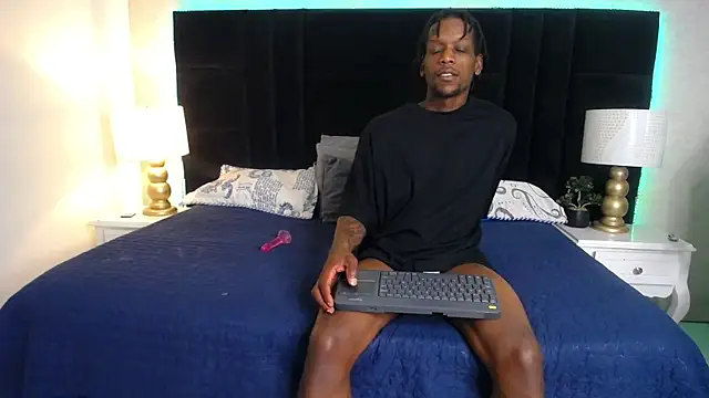 SkylerBigxxx online show from June 2026 04:08:01 AM