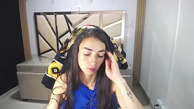 Maily a  online show from October 2025 03:58:02 AM