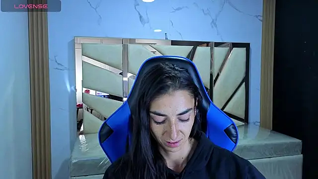 Maily a  online show from February 2026 02:53:02 AM