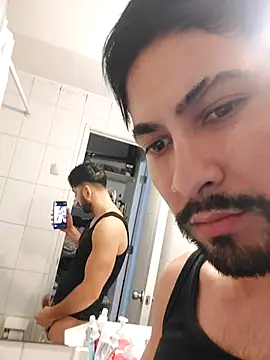 Johnsfitnes online show from October 2025 09:57:02 PM