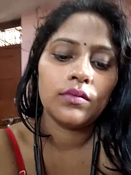 Jasmine Januja online show from May 2026 11:45:02 PM
