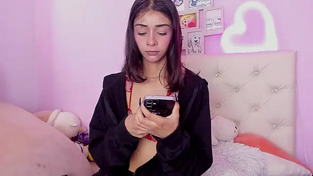 Snapshot of Yuni_kim chatting on November 2025 03:57:01 PM Yuni kim online show from November 2025 03:57:01 PM