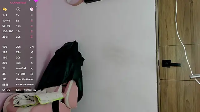 Snapshot of Yuni_kim chatting on November 2025 03:24:02 PM Yuni kim online show from November 2025 03:24:02 PM