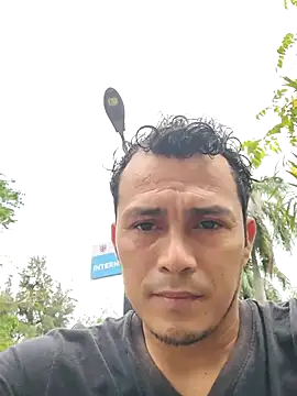elflacodel25 online show from May 2026 04:14:02 PM