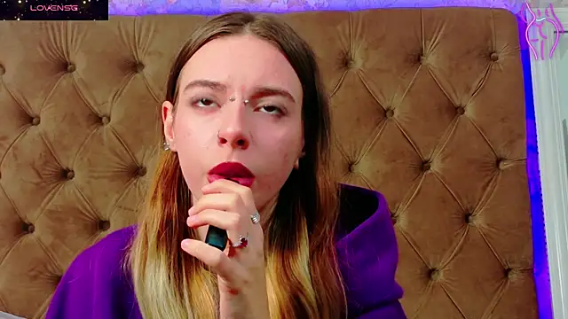 CoraVex online show from December 2025 05:05:01 AM