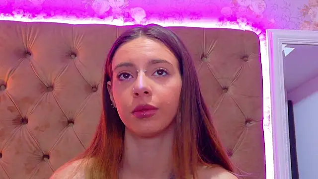 CoraVex online show from April 2026 04:04:02 AM