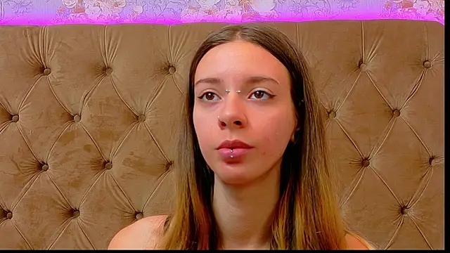 Snapshot of CoraVex chatting on May 2026 03:56:01 AM CoraVex online show from May 2026 03:56:01 AM