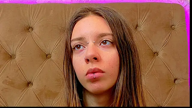Snapshot of CoraVex chatting on May 2026 03:44:02 AM CoraVex online show from May 2026 03:44:02 AM