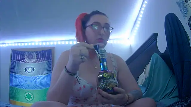Snapshot of Violet-Dreamz333 chatting on December 2025 09:33:02 PM Violet-Dreamz333 online show from December 2025 09:33:02 PM