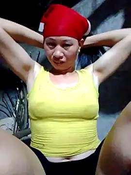 donna-bae online show from April 2026 12:23:01 PM