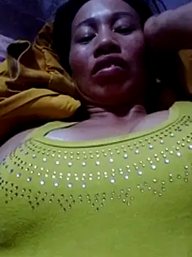 donna-bae online show from April 2026 09:29:02 PM