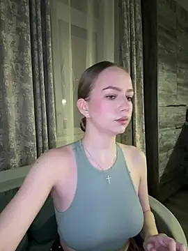 MissOyee online show from February 2026 07:17:02 PM