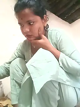 Hot Shredha online show from November 2025 01:52:01 AM