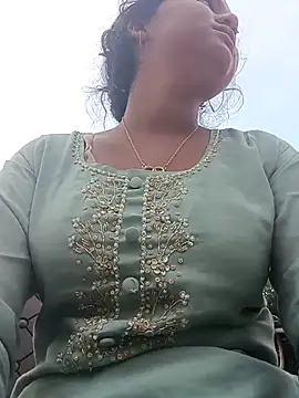 Hot Shredha online show from November 2025 01:38:01 AM