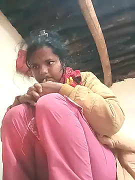 Hot Shredha online show from November 2025 02:09:01 AM