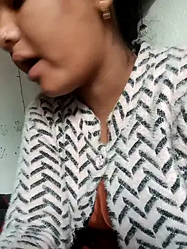 Hot Shredha online show from November 2025 02:14:01 AM