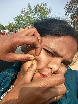 Hot Shredha online show from December 2025 08:08:02 AM