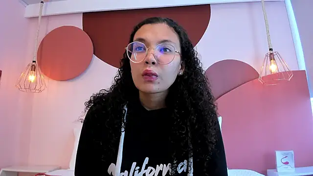 SweetStarr  online show from September 2025 01:15:02 PM