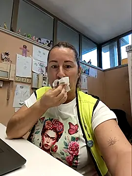 bichota85 online show from October 2025 10:04:01 AM