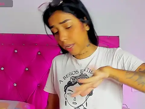 dahiiangomezz online show from April 2026 12:00:01 AM