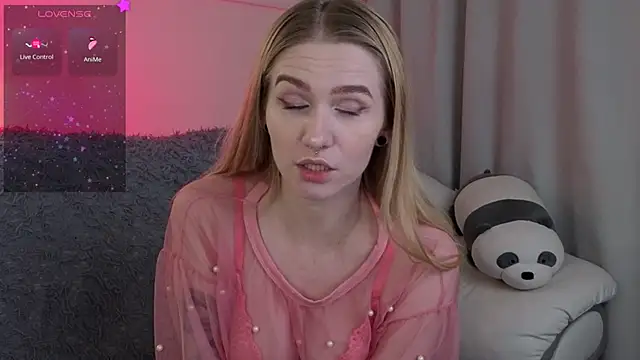 Ange Lus online show from November 2025 02:28:01 PM