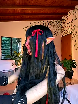 Snapshot of Nymphel1Moth chatting on November 2025 10:43:02 PM Nymphel1Moth online show from November 2025 10:43:02 PM