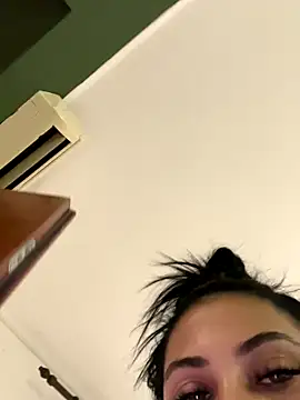 Snapshot of Sweet_Lya09 chatting on October 2025 04:04:01 AM Sweet Lya09 online show from October 2025 04:04:01 AM