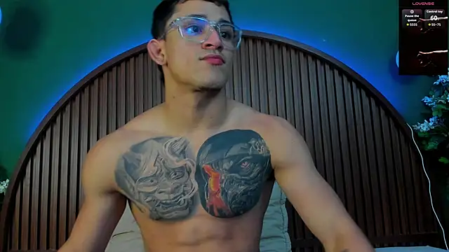 Snapshot of JeergMuscle chatting on October 2025 04:04:02 AM JeergMuscle online show from October 2025 04:04:02 AM