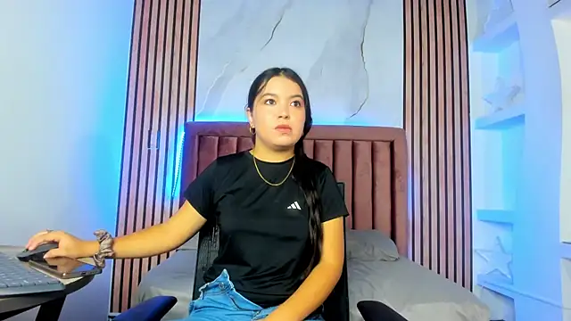 LunaWiill  online show from October 2025 12:50:02 PM