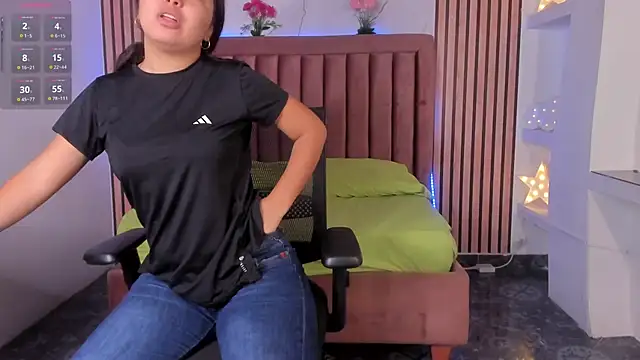 LunaWiill  online show from October 2025 12:02:02 PM