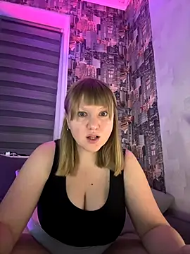 GretieLee online show from September 2025 05:07:02 PM