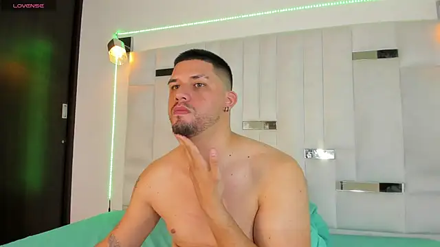 Snapshot of Jacob19_ chatting on October 2025 02:43:02 AM Jacob19 online show from October 2025 02:43:02 AM