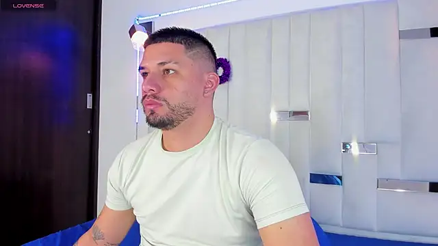 Snapshot of Jacob19_ chatting on November 2025 12:18:01 PM Jacob19 online show from November 2025 12:18:01 PM