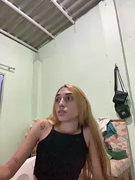 loirinhaaa online show from March 2026 09:11:01 PM