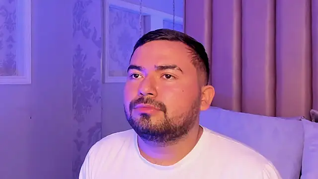 SoyGaelOso online show from October 2025 07:33:01 PM