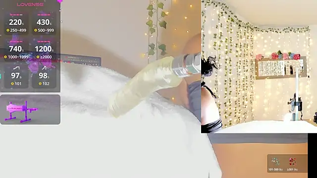 Ashley  Jones   online show from March 2026 09:04:02 AM