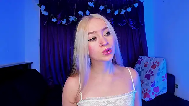 Snapshot of Shairaclark_ chatting on June 2026 02:39:01 AM Shairaclark online show from June 2026 02:39:01 AM