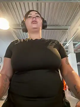 Emilie 1 online show from June 2026 01:34:01 PM